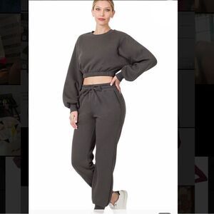 54. Zenana Dark Grey Cropped Sweatshirt & Highwaist Joggers with drawstring NWT